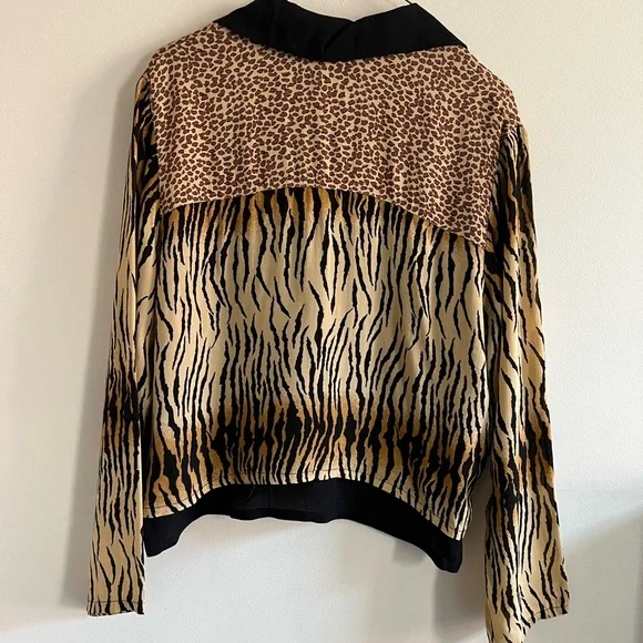 Vintage Caché leopard shirt - Circa 80’s - excellent condition - Picture 2 of 6